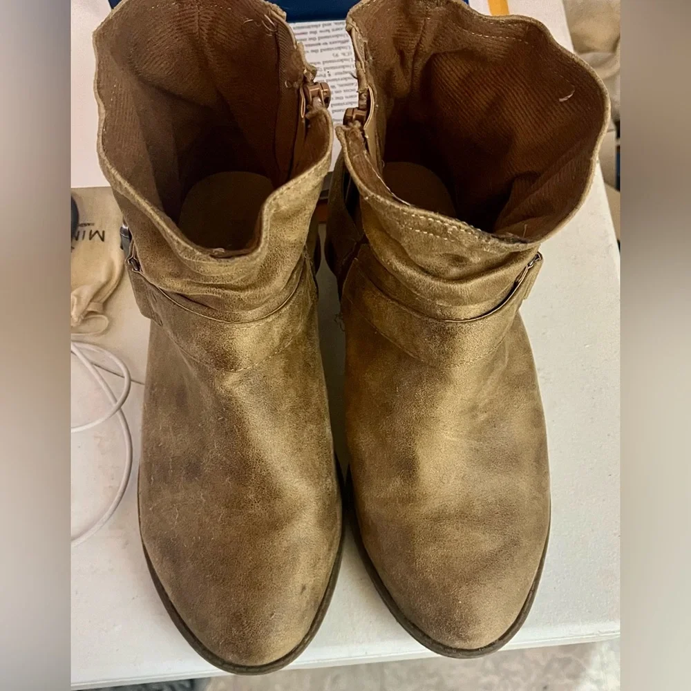 Casual Brown Ankle Boots with Buckle by Torrid 9 Wide - Picture 4 of 6